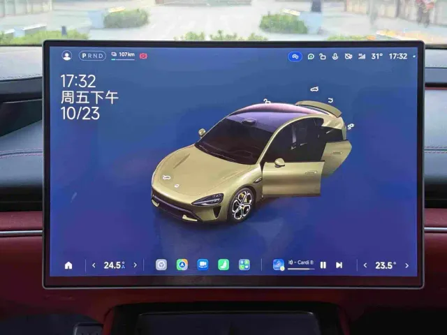 Xiaomi SU7 — Фото автомобиля 30