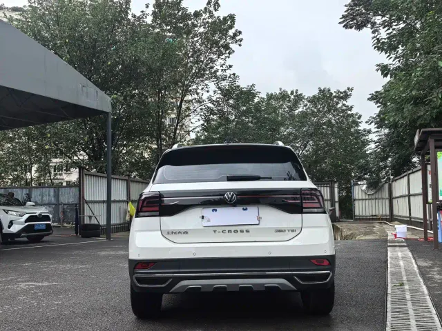 Volkswagen T-Cross — Фото автомобиля 4