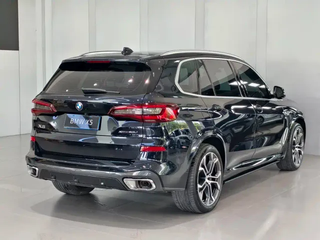 BMW X5 — Фото автомобиля 3