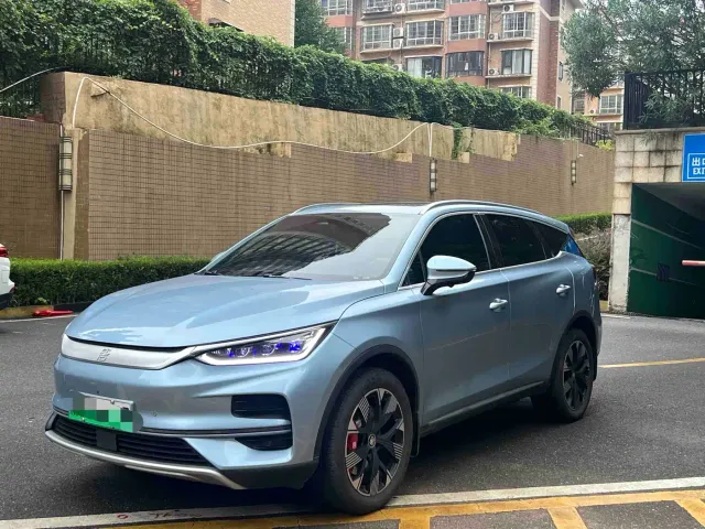 BYD Tang — Фото автомобиля 2