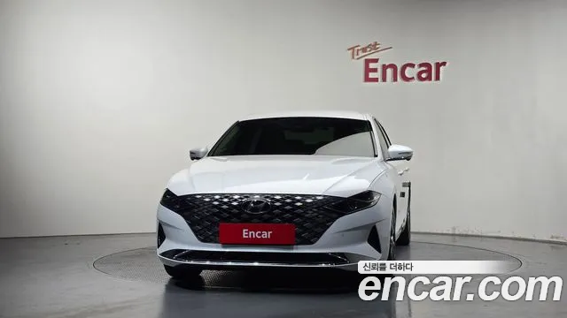 Hyundai Grandeur Grandeur (New) — Фото автомобиля 3