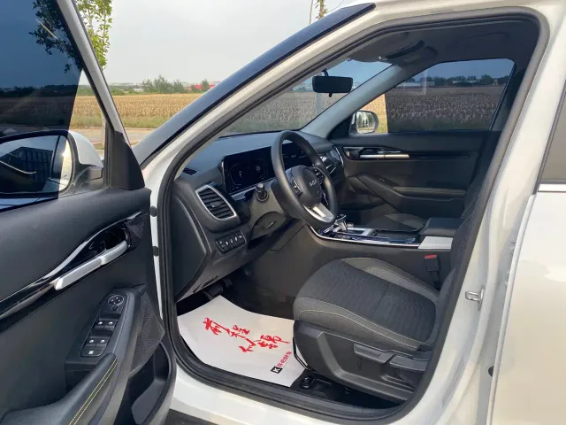 Kia Seltos — Фото автомобиля 4