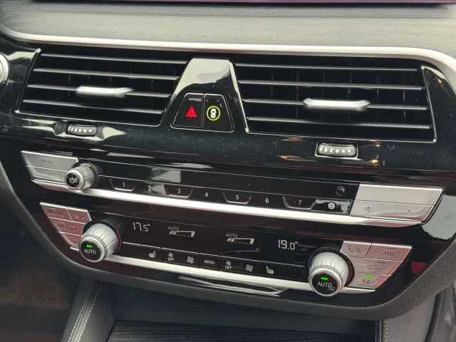 BMW 5 Series — Фото автомобиля 13
