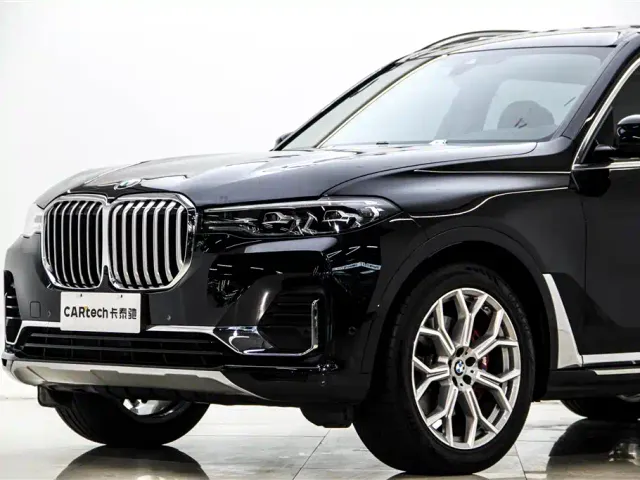 BMW X7 — Фото автомобиля 8