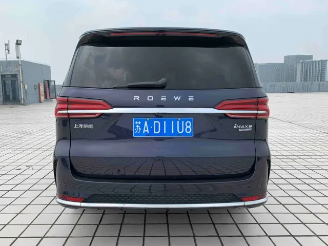 Roewe iMAX8 — Фото автомобиля 5