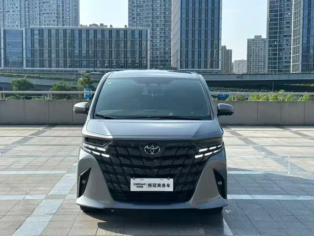 Toyota Alphard — Фото автомобиля 2