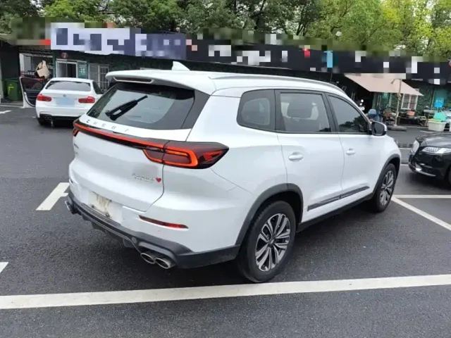 Chery Tiggo 8 — Фото автомобиля 6