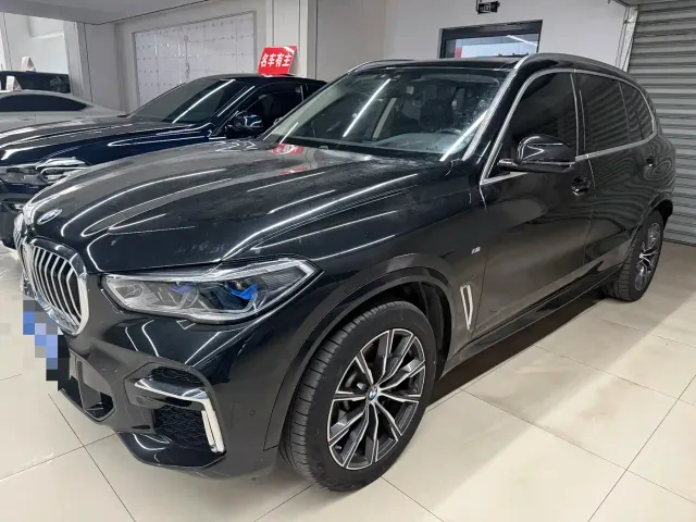 Фотография автомобиля — BMW X5