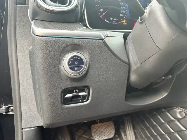 Mercedes-Benz C-Class — Фото автомобиля 13