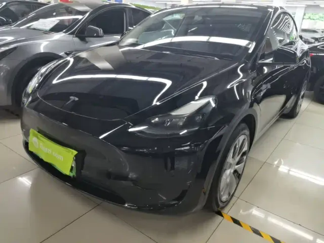 Фотография автомобиля — Tesla Model Y