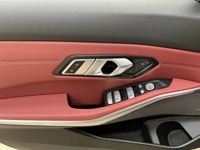 BMW 3 Series — Фото автомобиля 9
