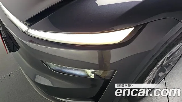 Tesla Model Y — Фото автомобиля 21