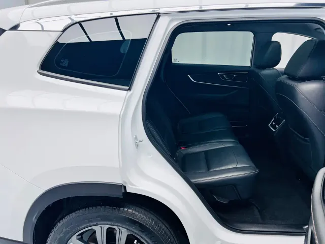 Chery Tiggo 8 — Фото автомобиля 24