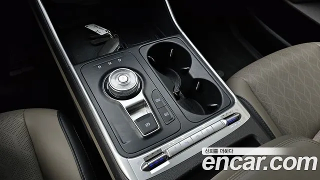 Kia Carnival — Фото автомобиля 9