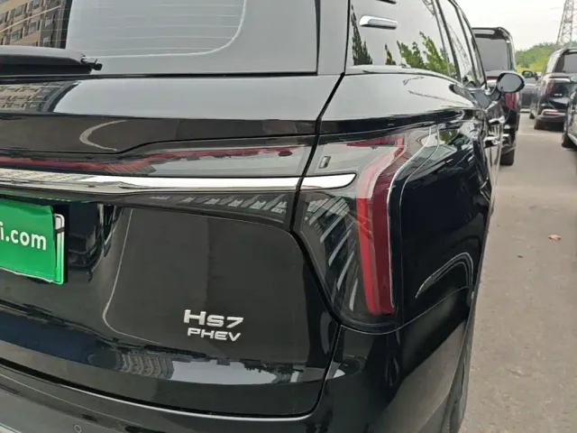 Hongqi HS7 PHEV — Фото автомобиля 7