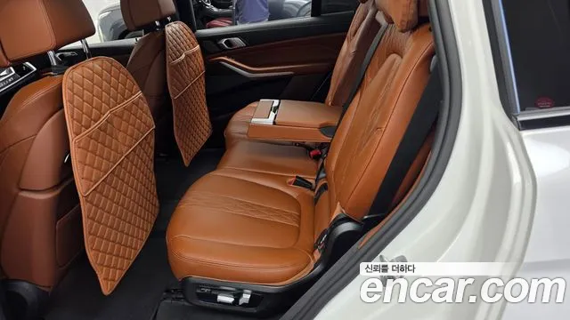 BMW X7 — Фото автомобиля 23
