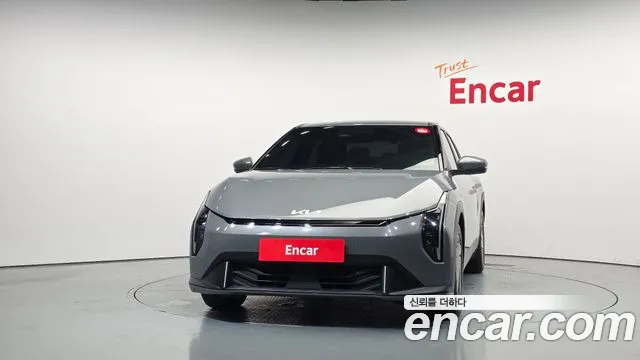 Kia EV4 — Фото автомобиля 3