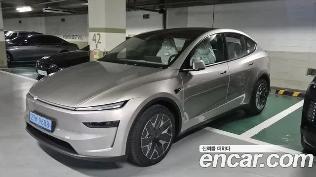 Фотография автомобиля — Tesla Model Y