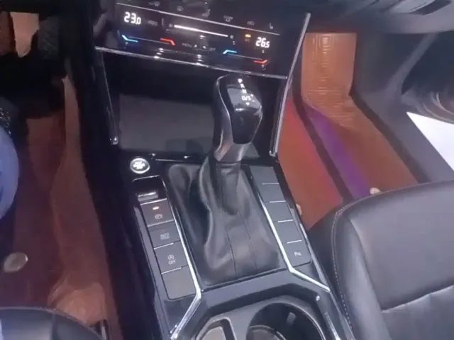Volkswagen Passat 2022 330TSI Starlight Elite Edition — Фото автомобиля 13
