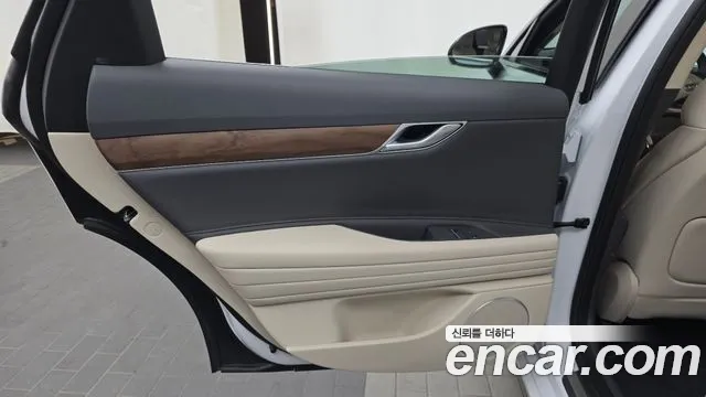 Genesis G80 Бензин 2.5 турбо 2WD — Фото автомобиля 25