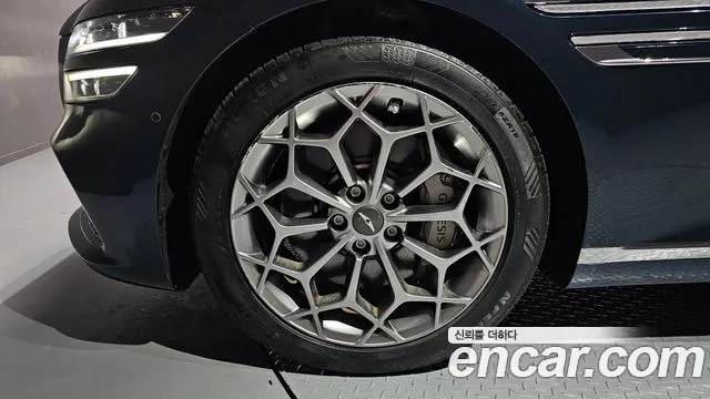 Genesis G80 RG3 — Фото автомобиля 5