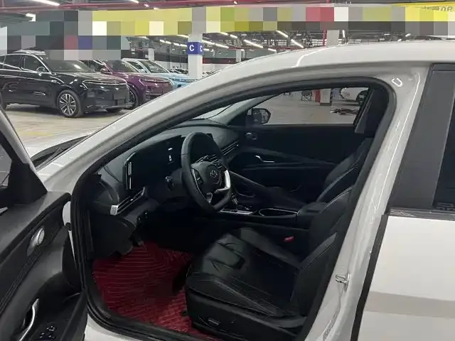 Hyundai Elantra — Фото автомобиля 7
