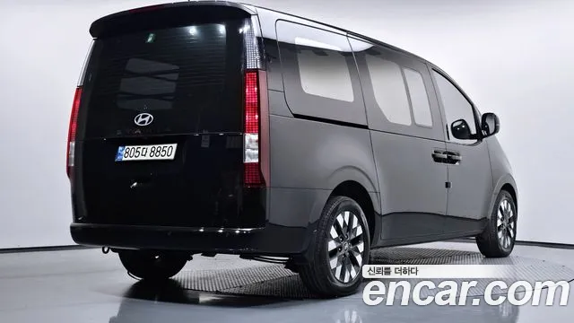 Hyundai Staria — Фото автомобиля 2
