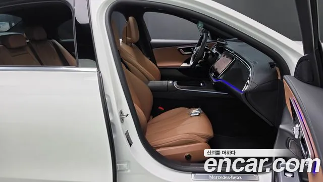 Mercedes-Benz E-Class — Фото автомобиля 21
