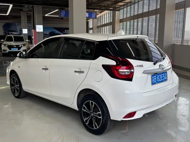 Toyota Vios FS — Фото автомобиля 10