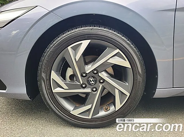 Hyundai AVANTE — Фото автомобиля 9