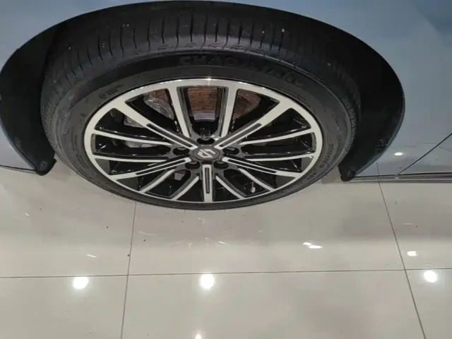 Leapmotor B01 — Фото автомобиля 22