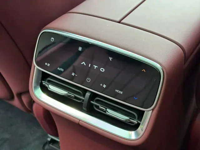 Aito M7 — Фото автомобиля 19
