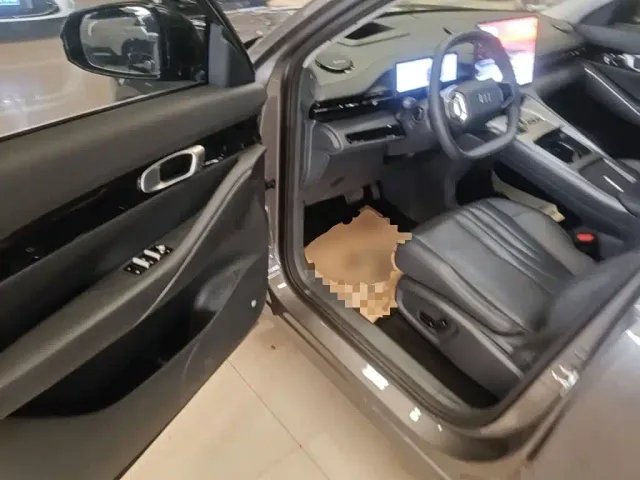 Geely Galaxy E5 — Фото автомобиля 15