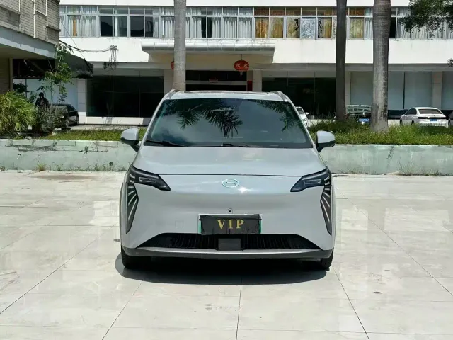 GAC Aion Y — Фото автомобиля 2