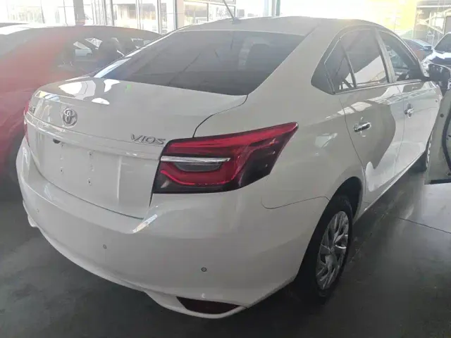 Toyota Vios — Фото автомобиля 3