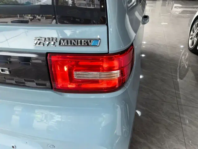 Wuling Hongguang Mini EV — Фото автомобиля 7
