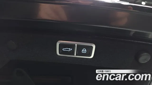 Hyundai Grandeur GN7 — Фото автомобиля 27