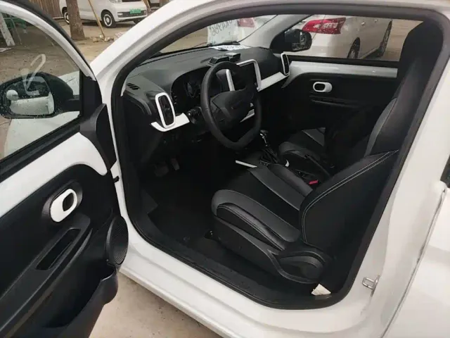 Roewe Clever — Фото автомобиля 15