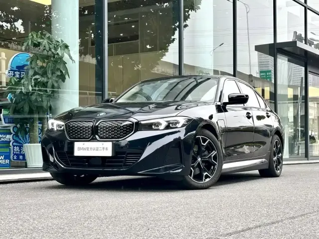 Фотография автомобиля — BMW i3