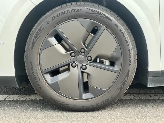Li Auto i6 — Фото автомобиля 4
