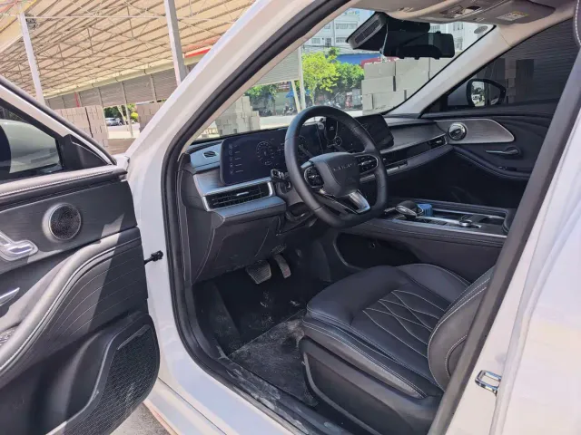Chery Arrizo 8 — Фото автомобиля 5
