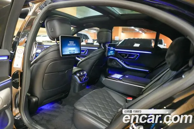 Mercedes-Benz S-Class — Фото автомобиля 17