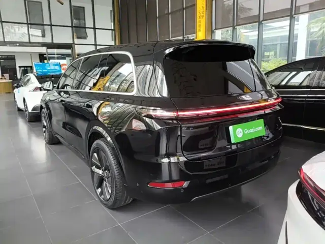 Li Auto L9 — Фото автомобиля 4