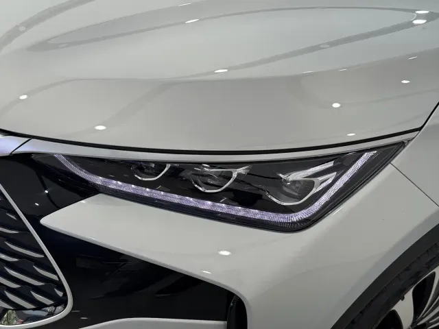 BYD Tang — Фото автомобиля 3
