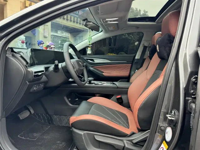 Changan Eado — Фото автомобиля 4