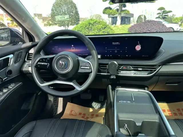Buick LaCrosse — Фото автомобиля 3