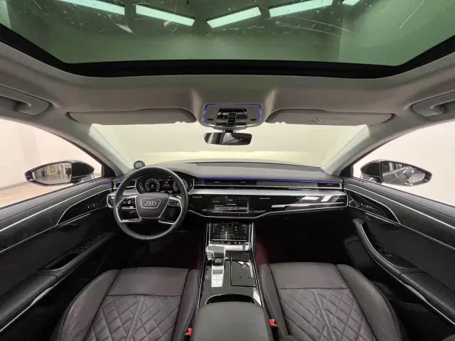 Audi A8 — Фото автомобиля 23