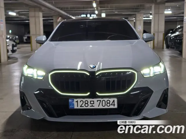 BMW 5-Series — Фото автомобиля 3