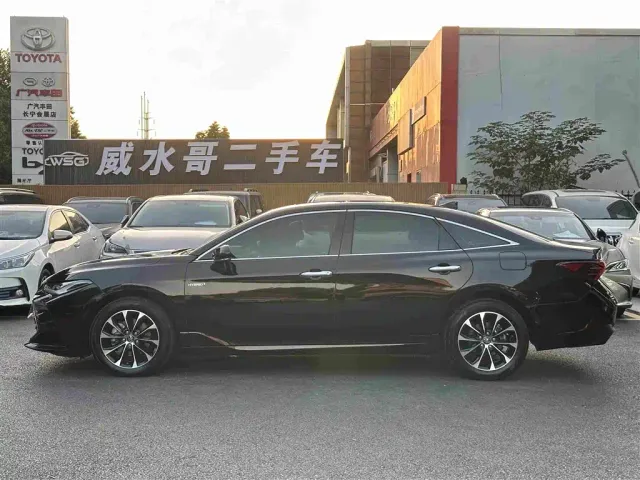 Toyota Avalon — Фото автомобиля 4