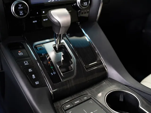 Lexus LM — Фото автомобиля 6